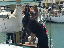 Fotos de moda en el barco velero Ocean Cruiser en Benalmádena