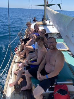 Ocean Cruiser sailing trip through Benalmádena with the family